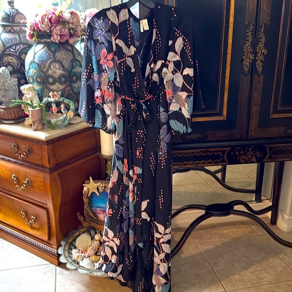 Japna Dresses & Skirts - Japna Black wrap/kimona medium blue floral orchids Pink Polka Dots fabulous